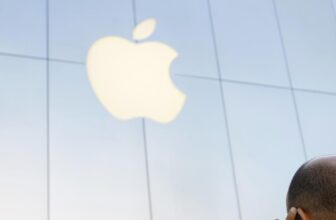 Apple drops lawsuit in opposition to former exec who accused firm of spying