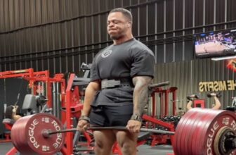 Jamal Browner Scores a 435-Kilogram (959) Uncooked Typical Deadlift PR