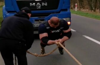 Mateusz Kieliszkowski Pulls 32-Ton Truck as His World’s Strongest Man Return Nears
