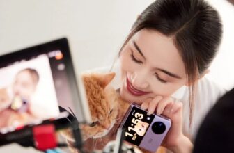 Vivo X Flip leaks in seemingly official advertising shot