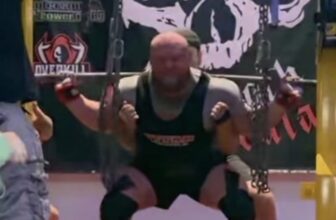 Phillip Herndon Turns into Lightest Particular person to Squat 453.9 Kilograms (1,000 Kilos) Uncooked with Wraps