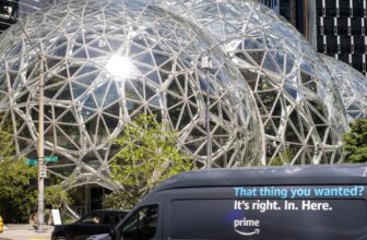 The Morning After: Amazon reportedly exploring free mobile phone service for Prime subscribers