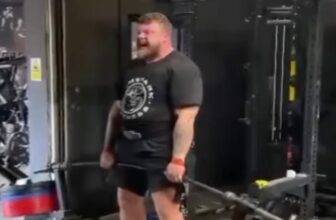 Tom Stoltman Completes a 500 Kilogram (1,102.3-Pound) 18-Inch Deadlift