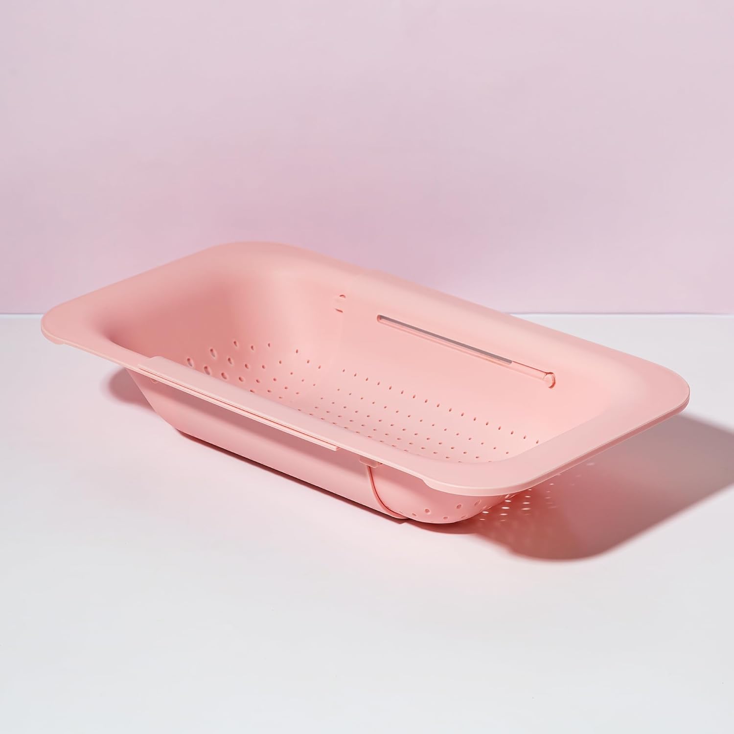Paris Hilton Over the Sink Expandable Colander, Extendable Strainer, Adjustable from 14.5 inches to 19.5 inches, Fits most kitchen sinks, Made without BPA, Pink - Image 7