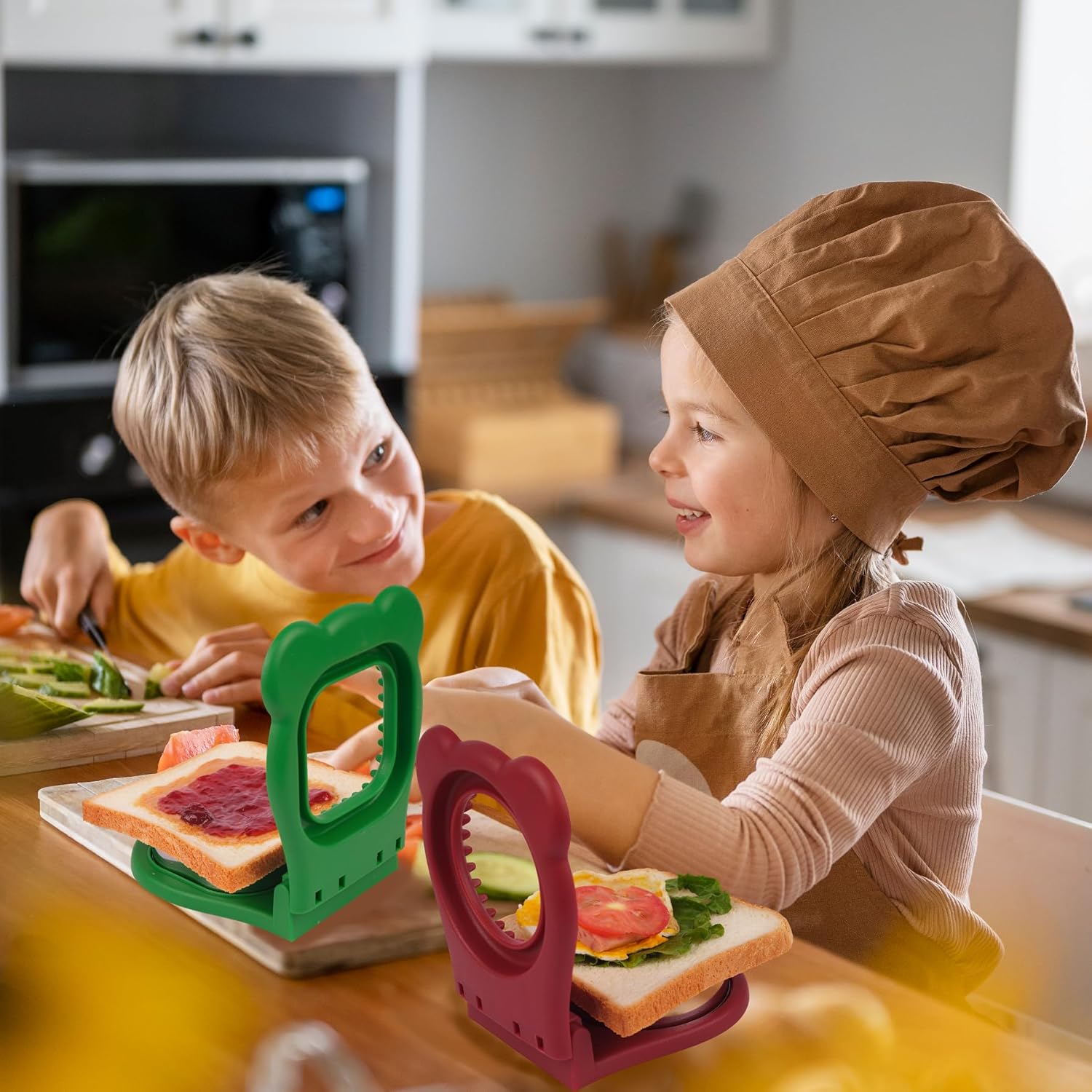 Uncrustables Sandwich Maker Sealer Cutter, Crustless Sandwich Cutter, PB&J Uncrustable Maker - Color Green, Square Shape - Image 2