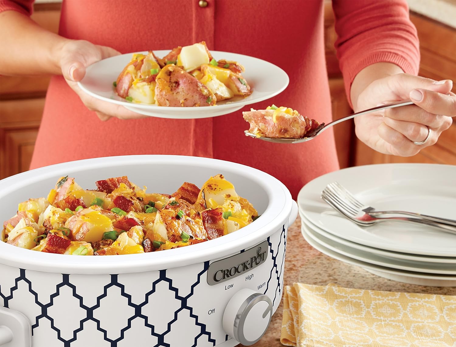 Crock-Pot Small 2.5 Quart Casserole Slow Cooker in White/Blue, Enjoy Eye-Catching Quick Meals, Durable and Compact - Image 5